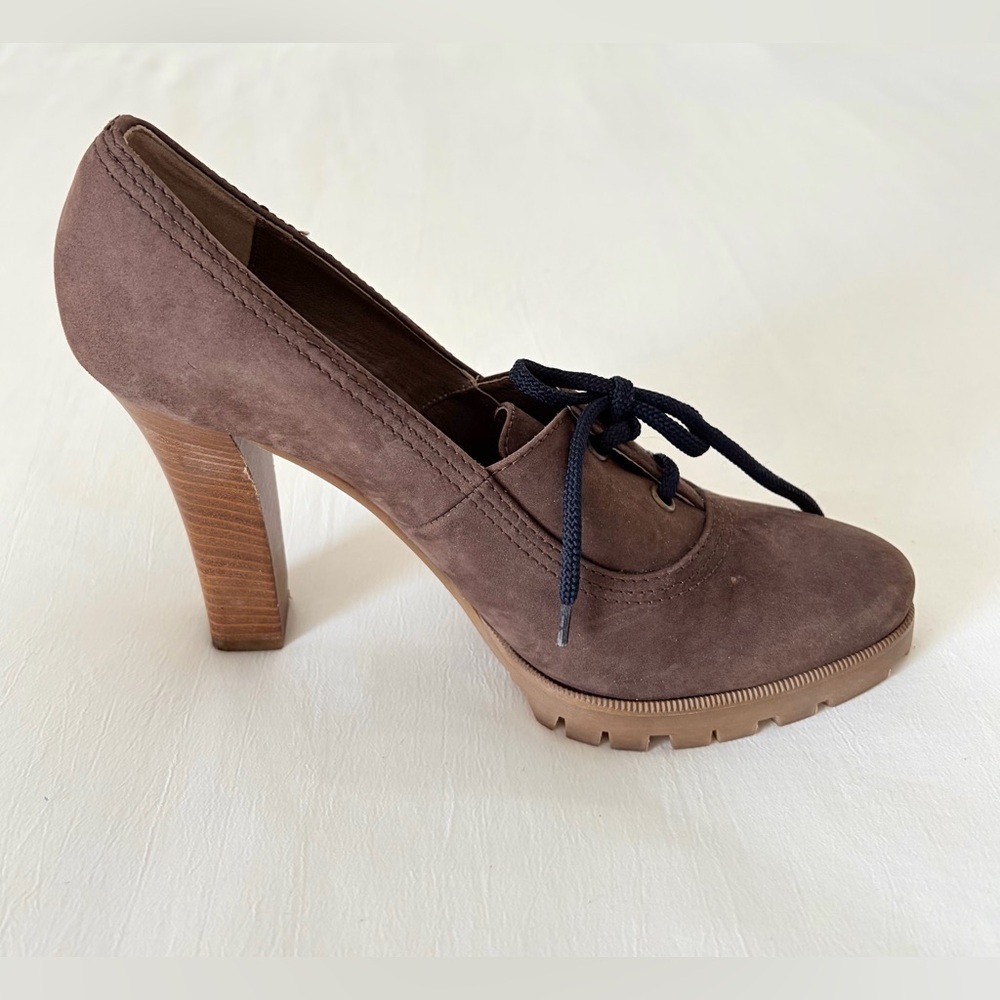 Hugo Boss Suede Women's Heels Size 40 (9 1/2)
